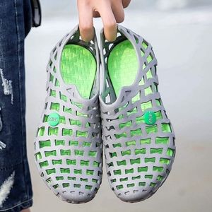 Hollow Hole Breathable QuickDrying Foam NonSlip Garden Shoes